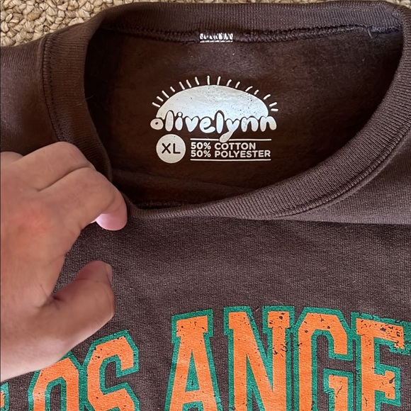 Olive Lynn LA Oversized Crewneck - Picture 3 of 3